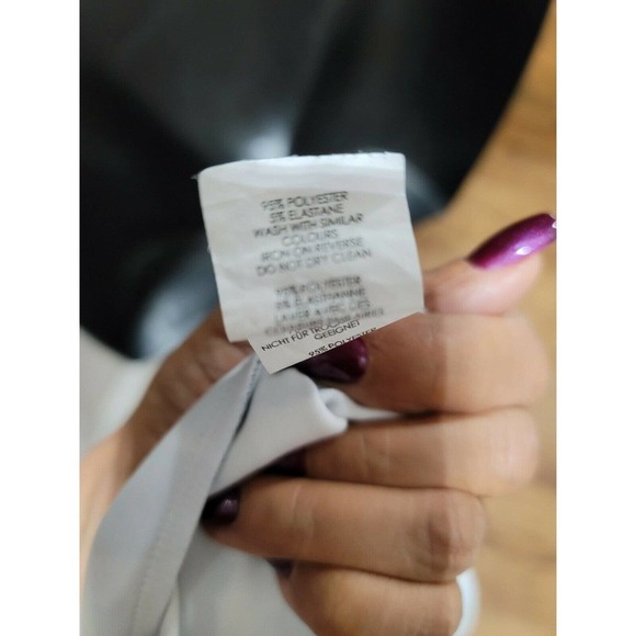 Boohoo Women White & Blue Floral Polyester V-Neck ShortSleeve Romper Suit Size 6 - Picture 7 of 8